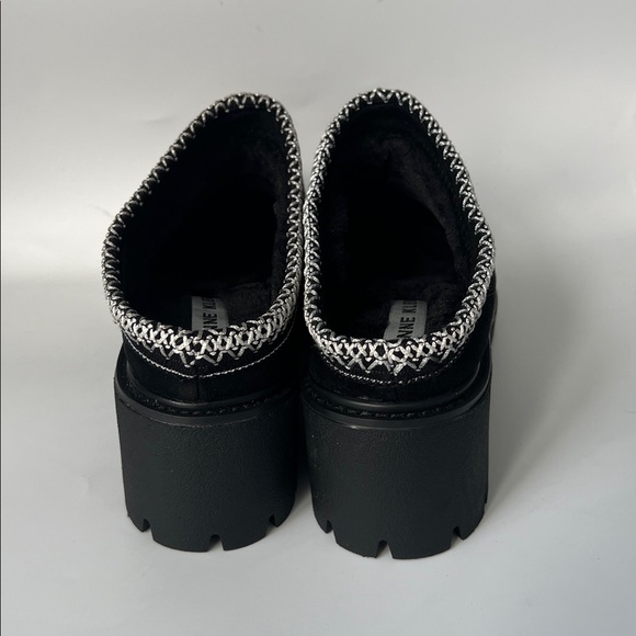 Anne Klein Black Mules Women's - 11M - Picture 3 of 10